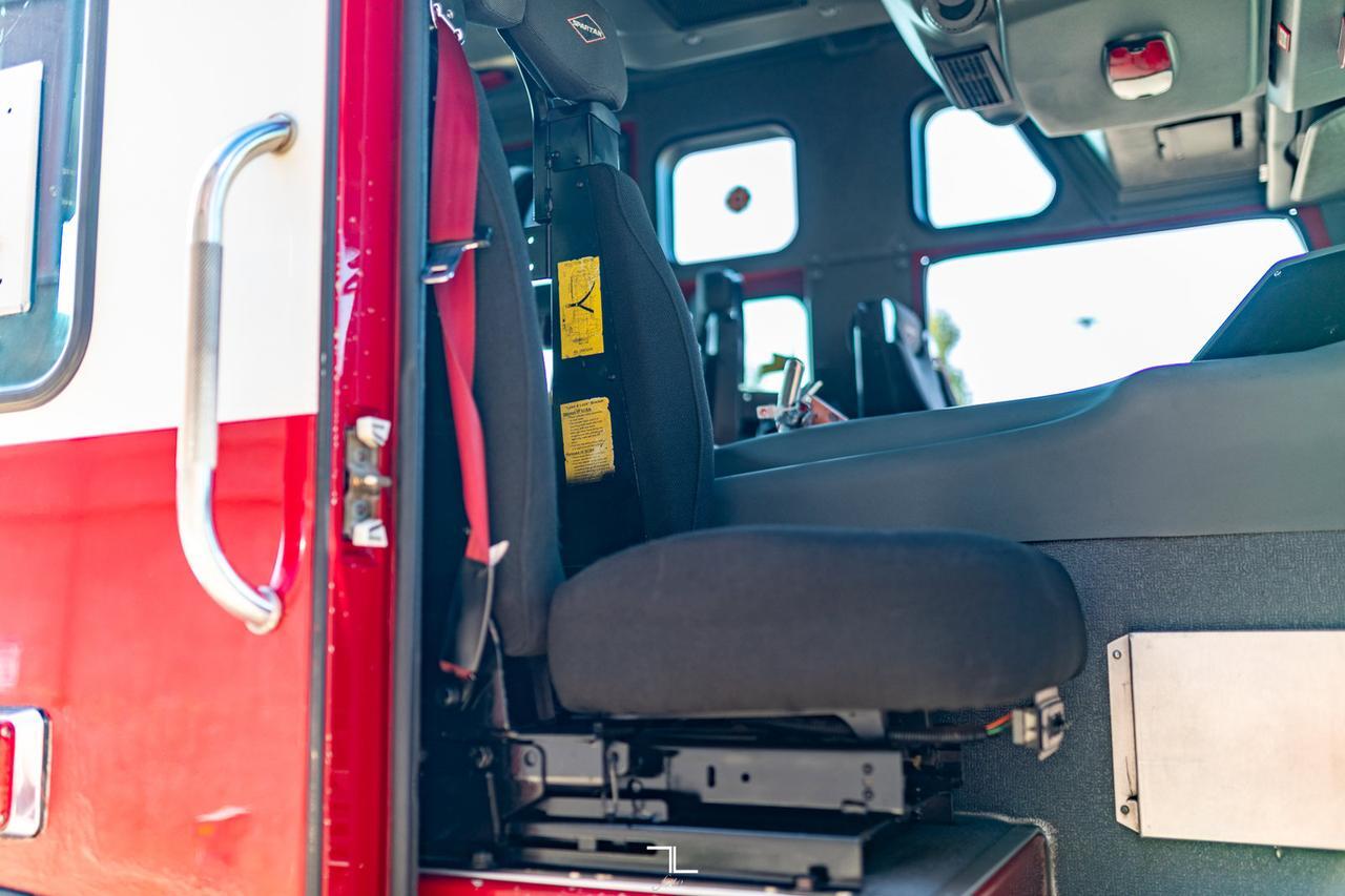 2006 Spartan Motors E1 Gladiator Pumper Firetruck Red Deer AB