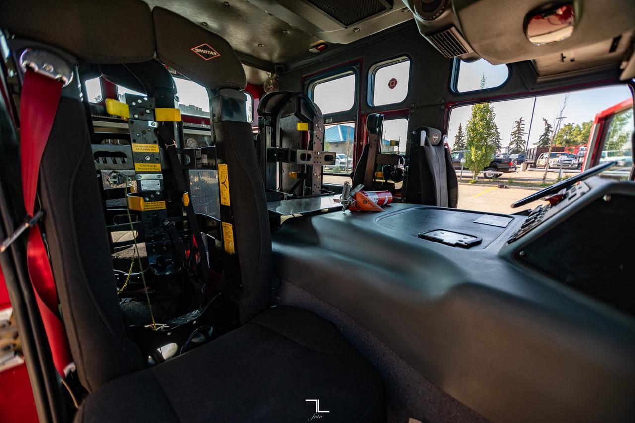 2006 Spartan Motors E1 Gladiator Pumper Firetruck Red Deer AB