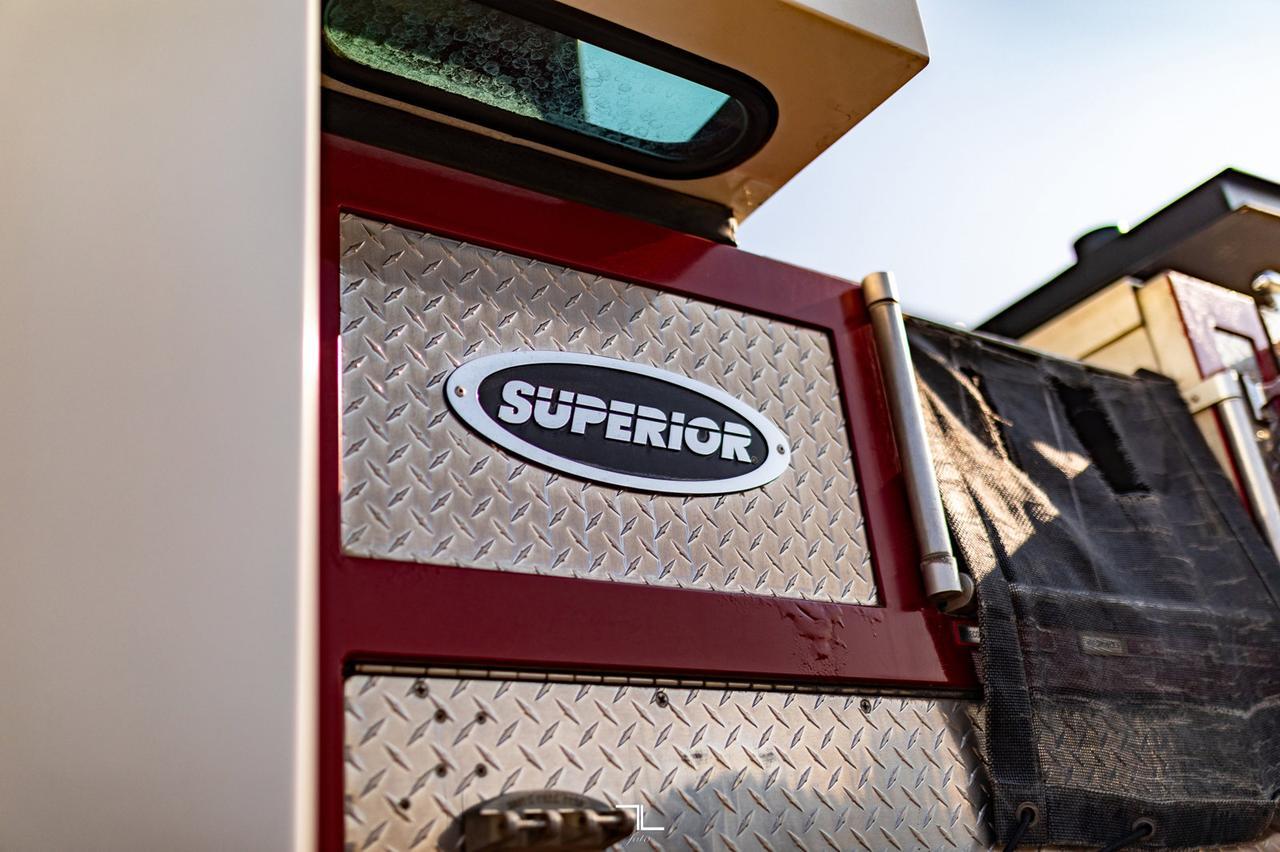 2006 Spartan Motors E1 Gladiator Pumper Firetruck Red Deer AB