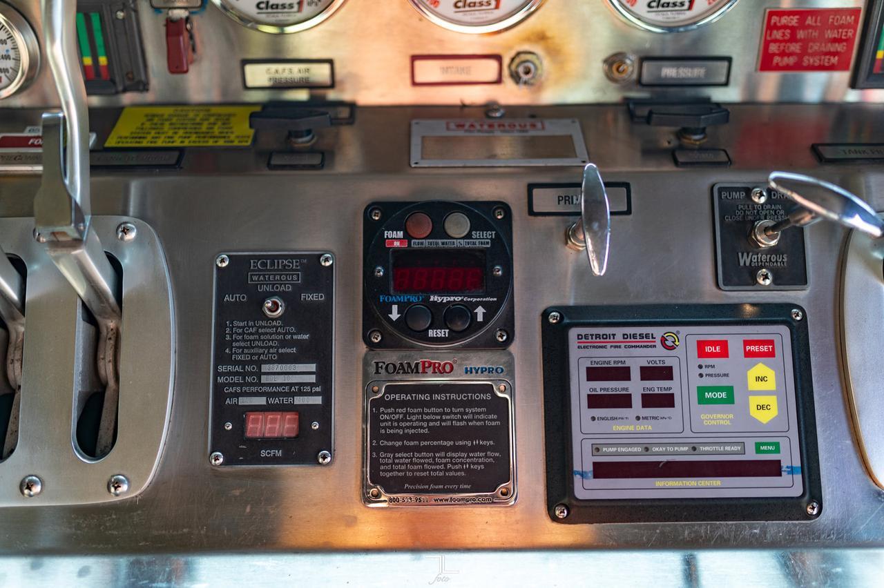 2006 Spartan Motors E1 Gladiator Pumper Firetruck Red Deer AB