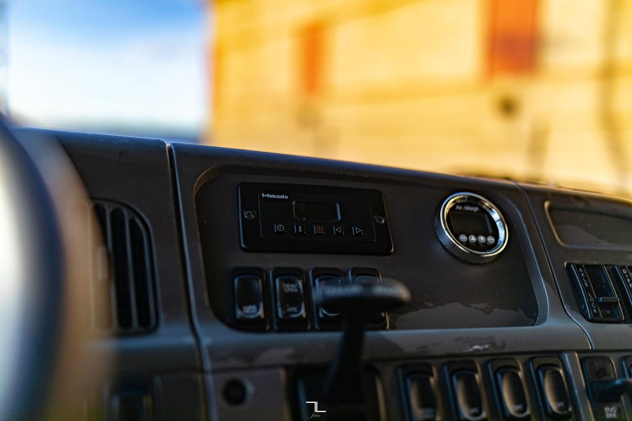 2006 Sterling LT 9500 Tractor Sleeper Heavy Spec Diesel Red Deer AB