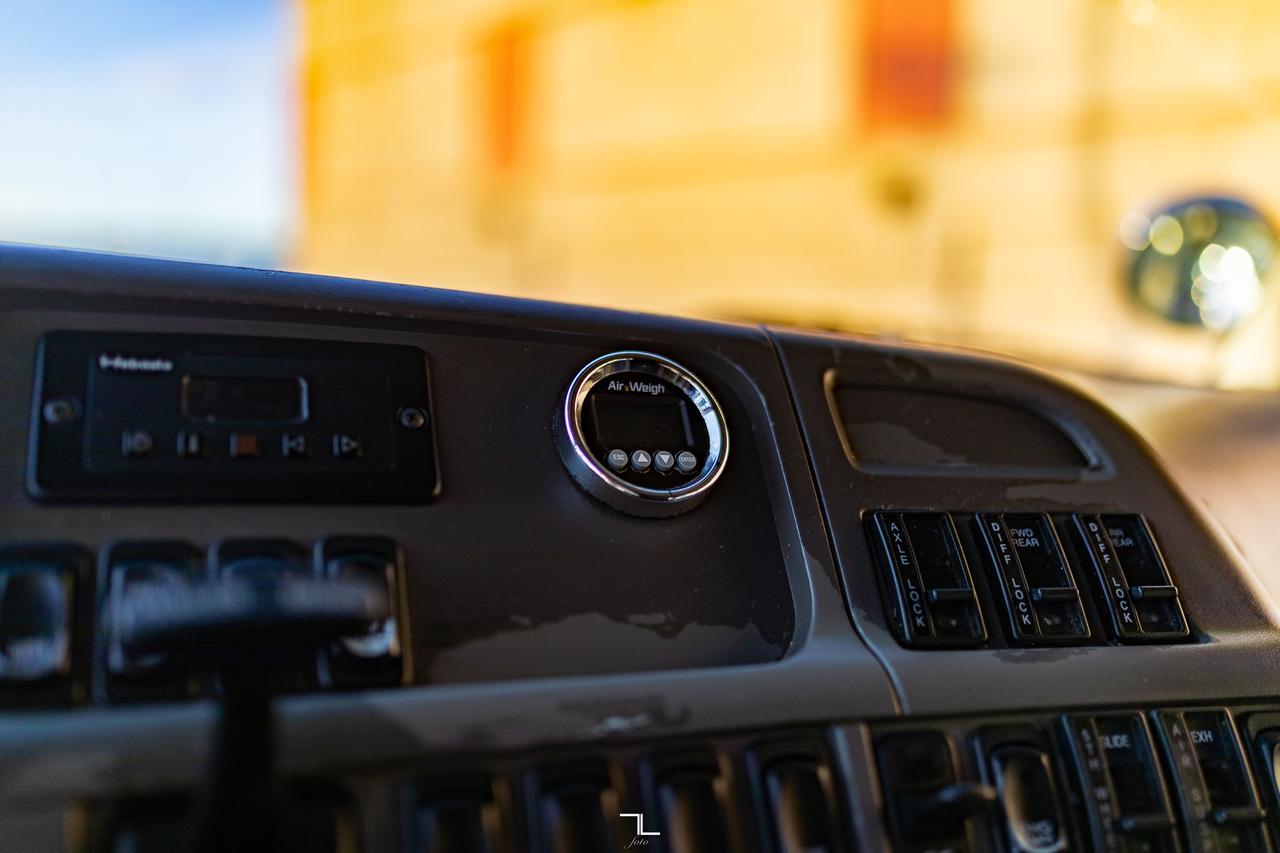 2006 Sterling LT 9500 Tractor Sleeper Heavy Spec Diesel Red Deer AB