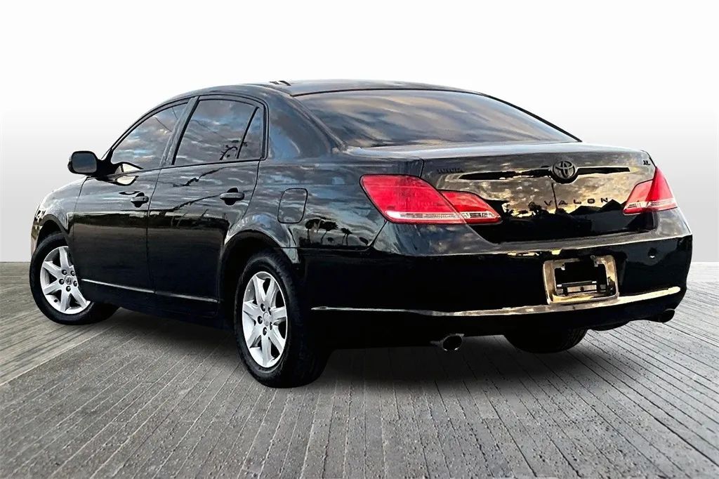 2006 Toyota Avalon XL Sedan 4D Maitland FL