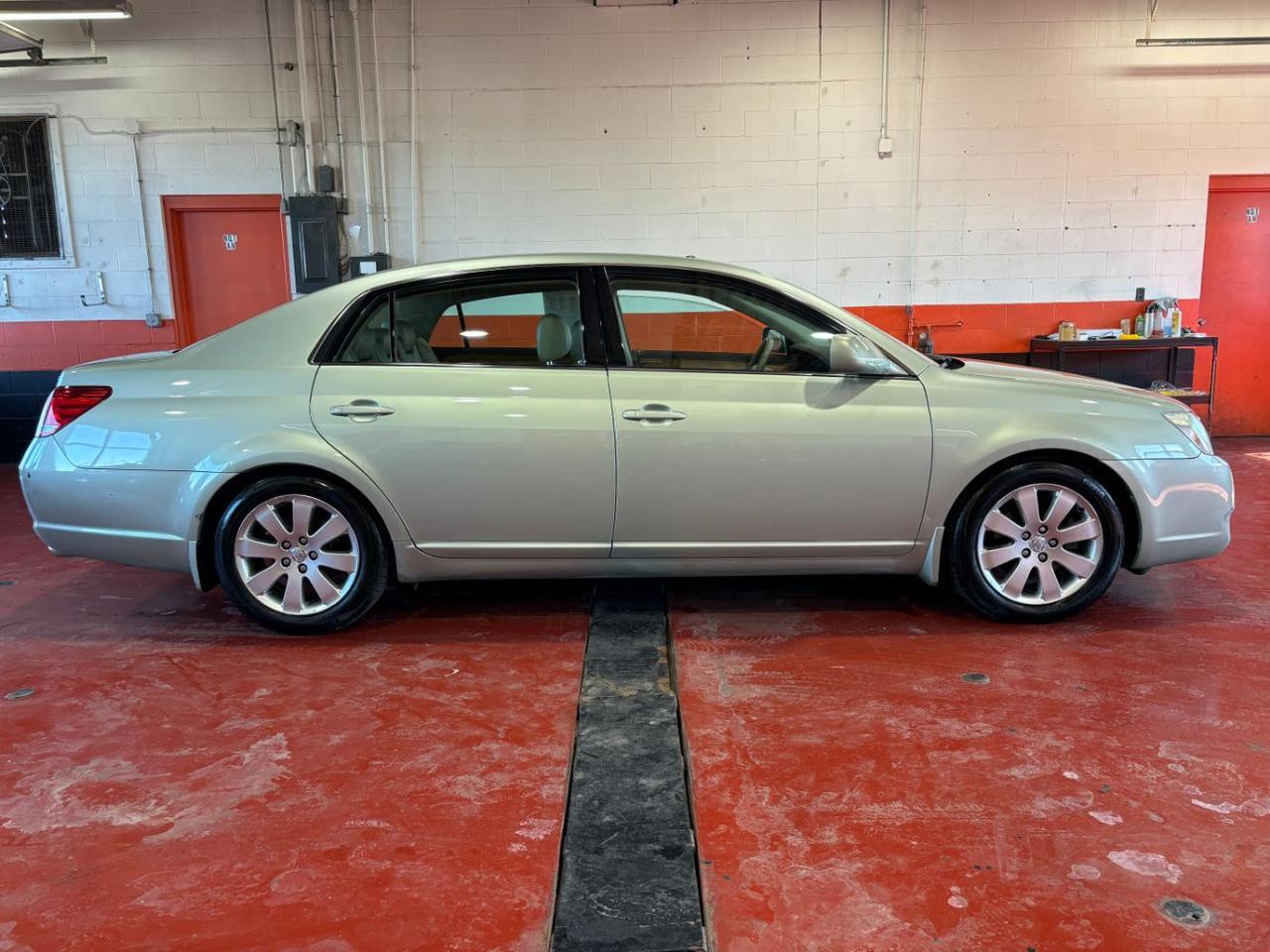 2006 Toyota Avalon XLS