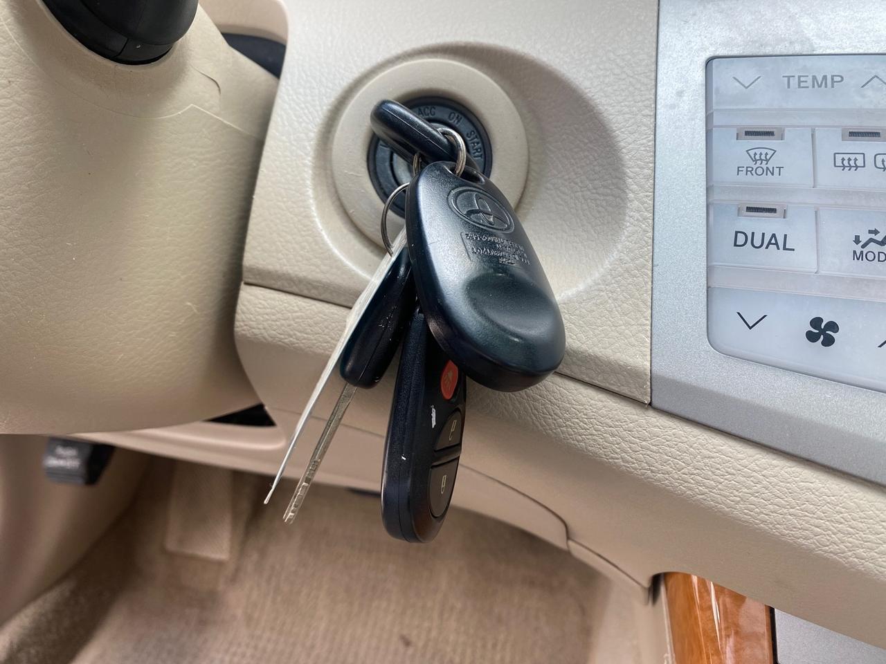 2006 Toyota Avalon XLS photo 37