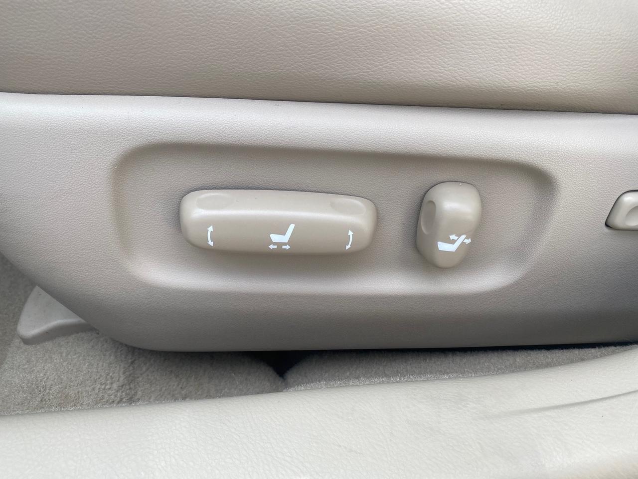 2006 Toyota Avalon XLS photo 27