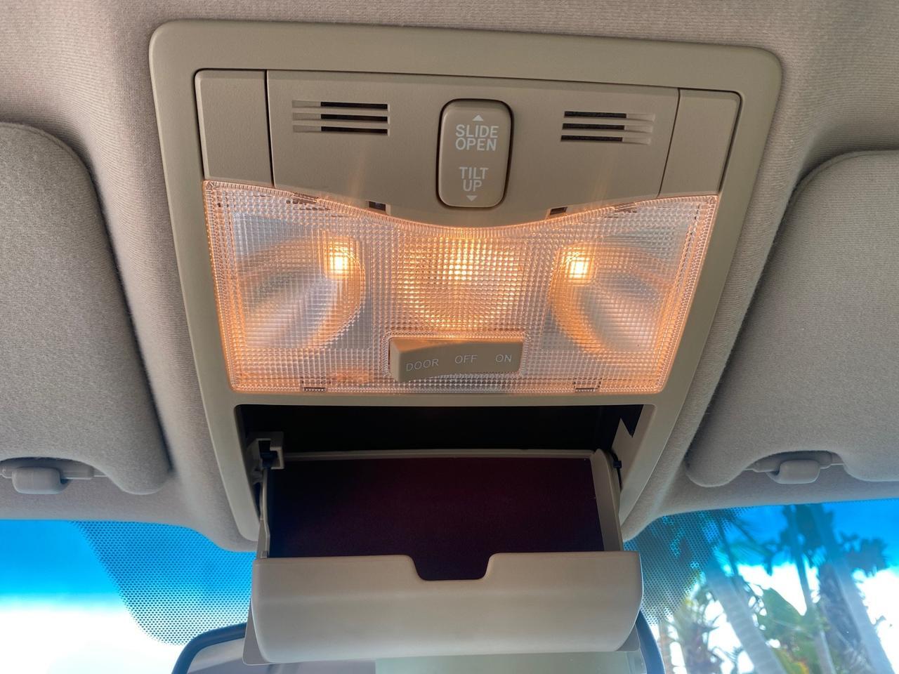 2006 Toyota Avalon XLS photo 48