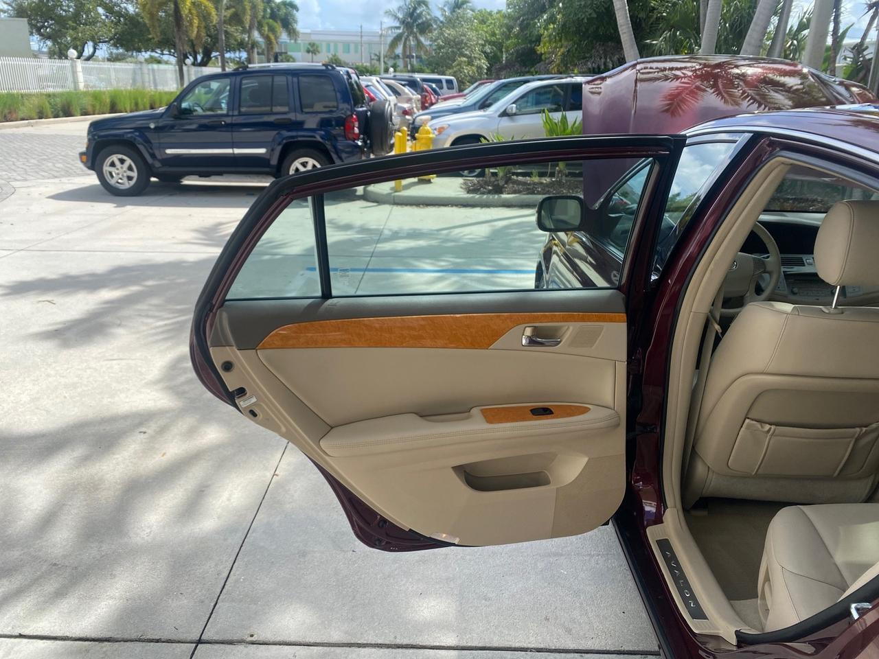 2006 Toyota Avalon XLS photo 13
