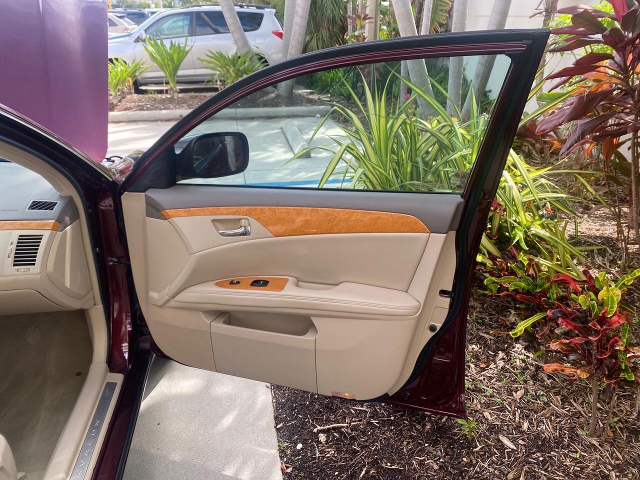 2006 Toyota Avalon XLS photo 11
