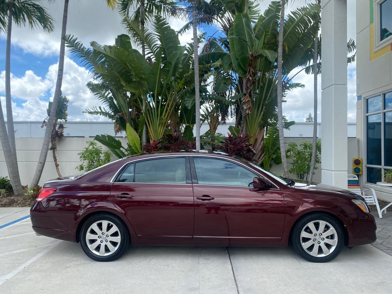 2006 Toyota Avalon XLS LOW MILES 49,416 NAV SUNROOF Pompano Beach FL