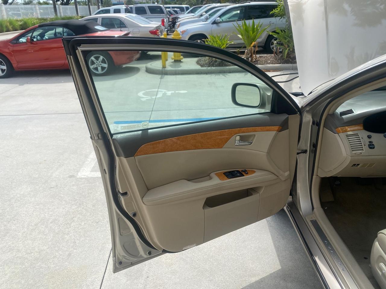 2006 Toyota Avalon XLS LOW MILES 53,114 Pompano Beach FL
