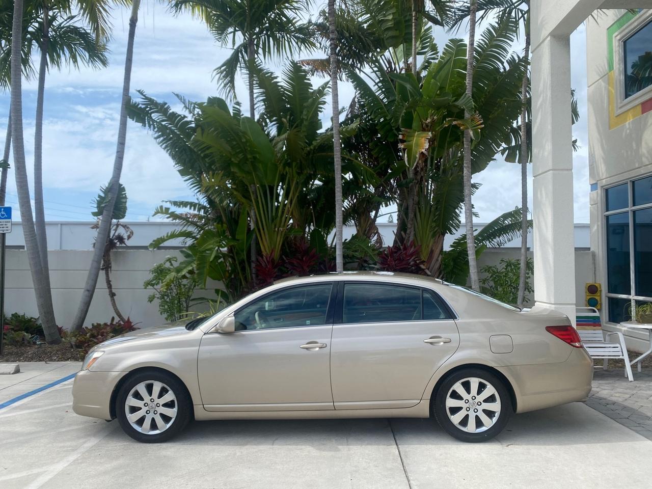 2006 Toyota Avalon XLS LOW MILES 53,114 Pompano Beach FL