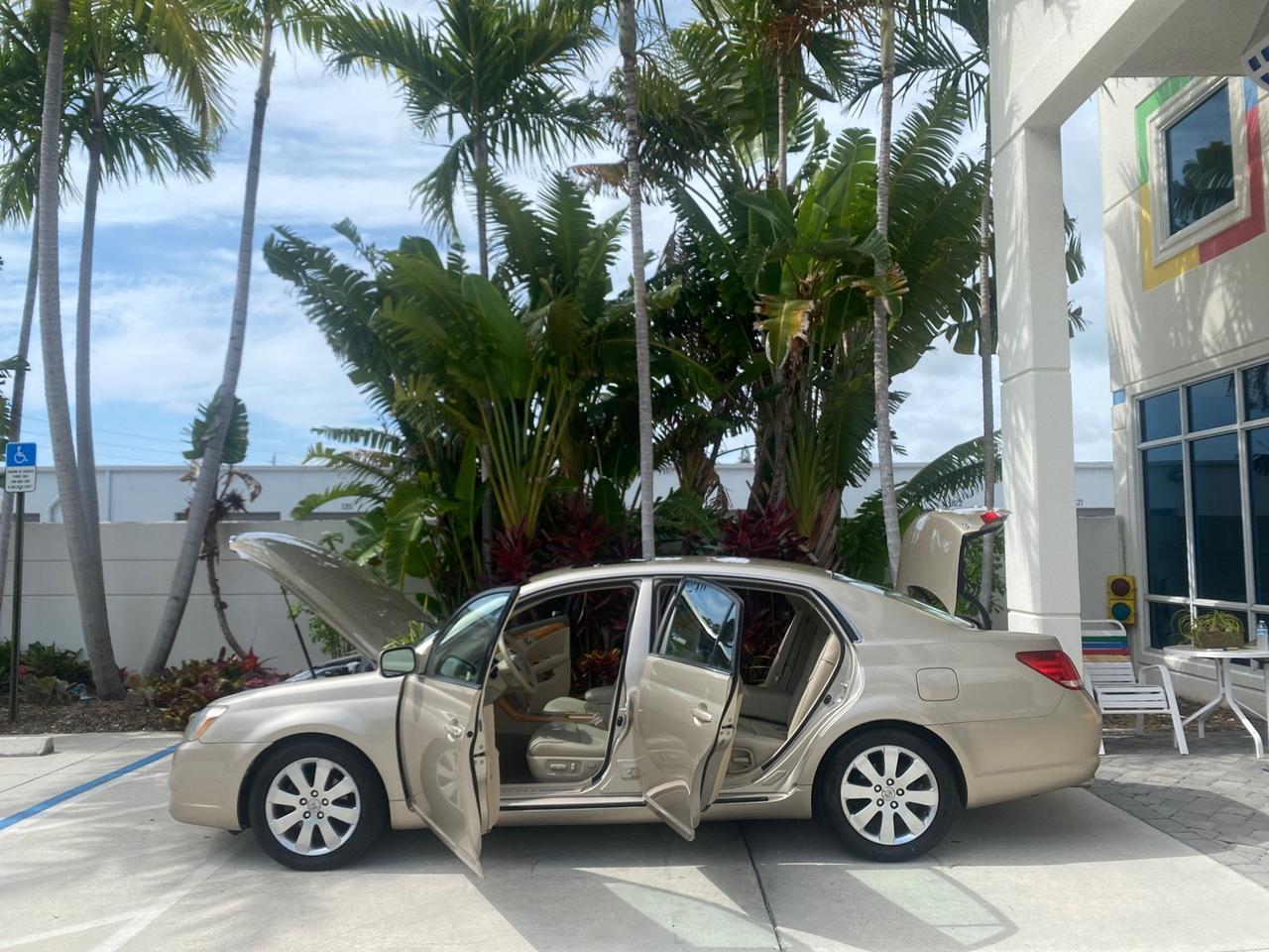 2006 Toyota Avalon XLS LOW MILES 53,114 Pompano Beach FL