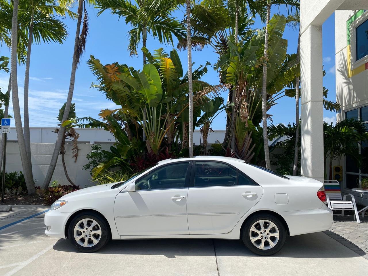 2006 Toyota Camry XLE V6 LOW MILES 65,439 Pompano Beach FL