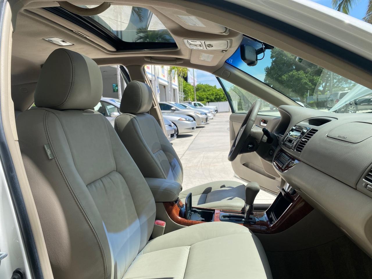 2006 Toyota Camry XLE V6 LOW MILES 65,439 Pompano Beach FL