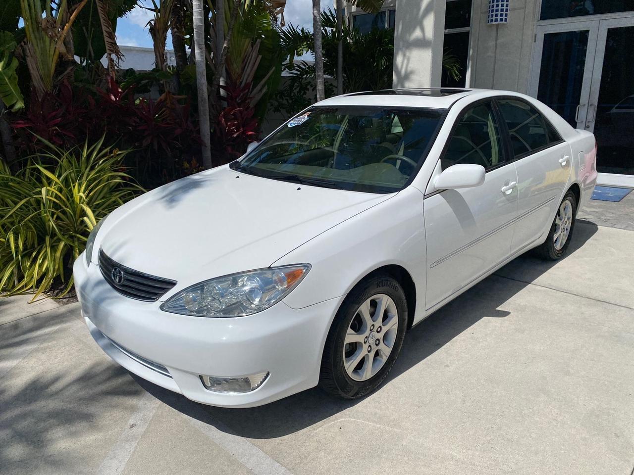 2006 Toyota Camry XLE V6 LOW MILES 65,439 Pompano Beach FL