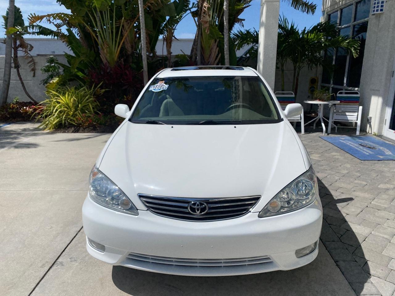 2006 Toyota Camry XLE V6 LOW MILES 65,439 Pompano Beach FL