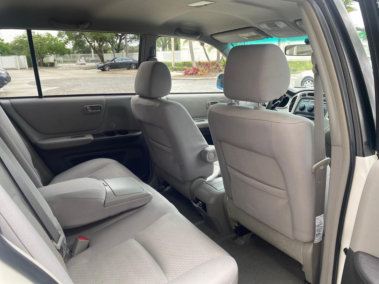 2006 Toyota Highlander 1 OWNER FL LOW MILES 49,290 SUV Pompano Beach FL