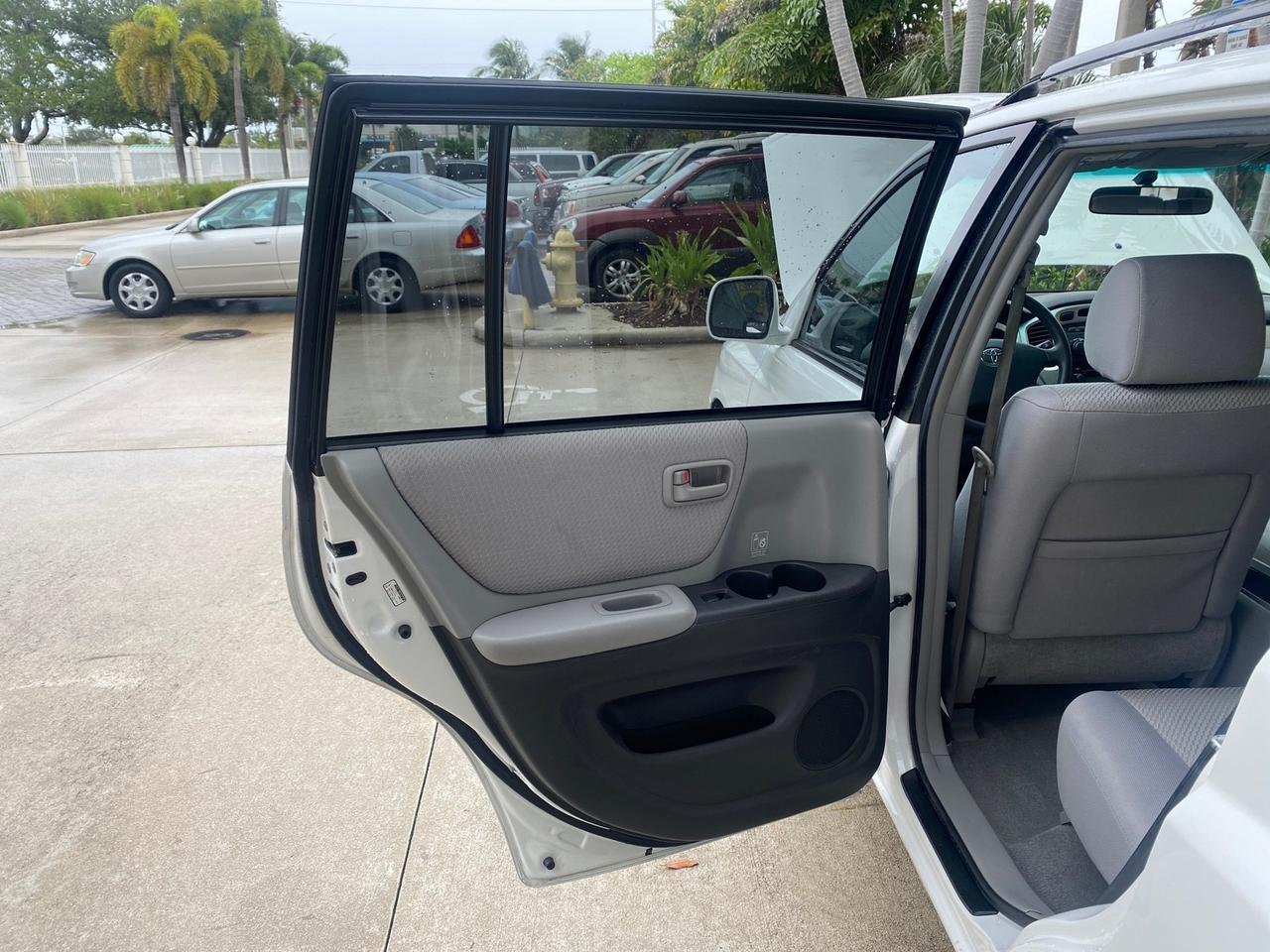 2006 Toyota Highlander 1 OWNER FL LOW MILES 49,290 SUV Pompano Beach FL