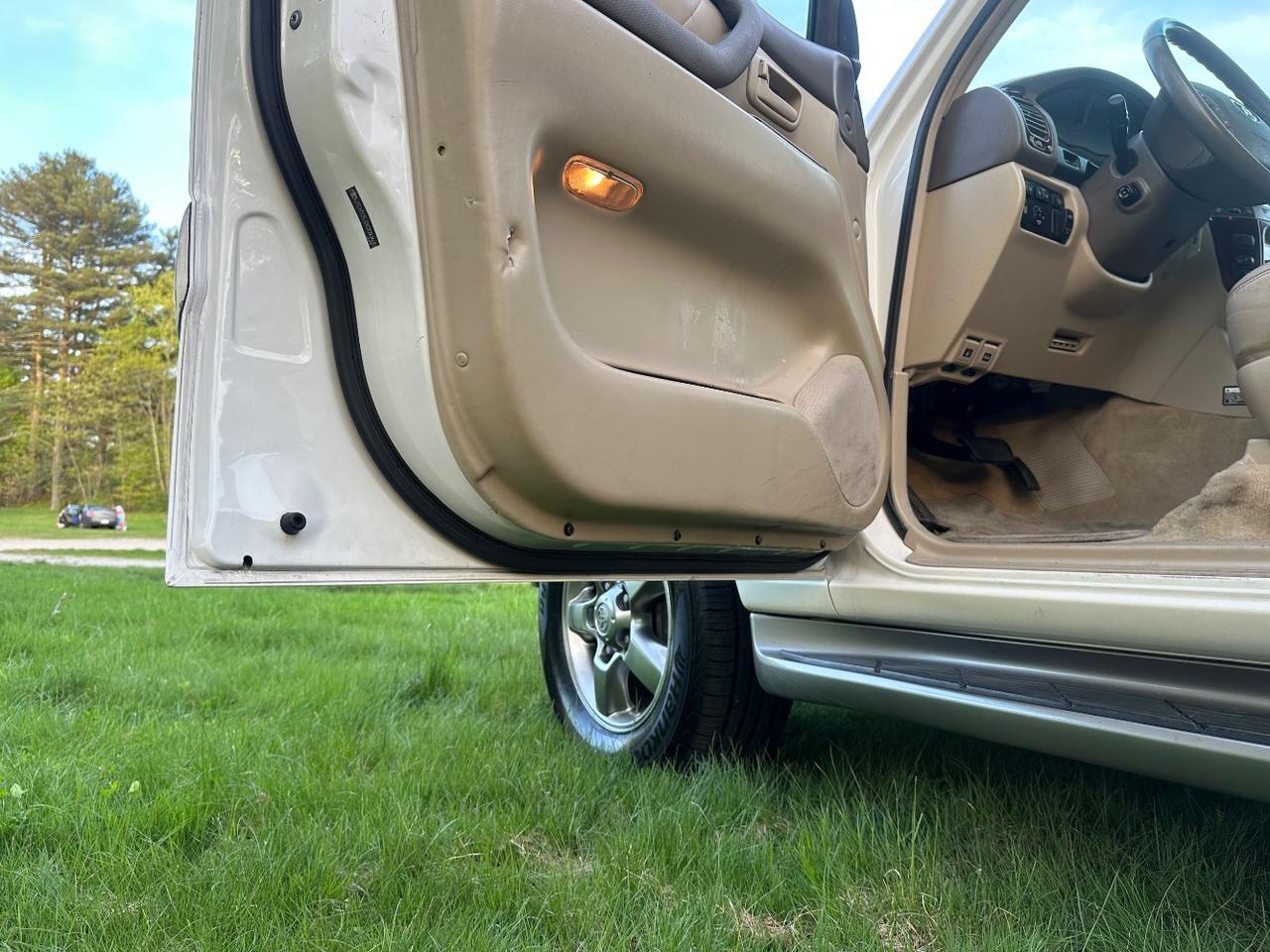 2006 Toyota Land Cruiser 4WD Charlton MA