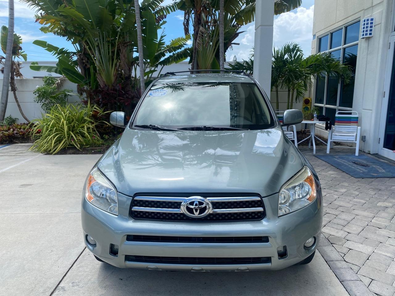 2006 Toyota RAV4 4X4Limited LOW MILES 67,531