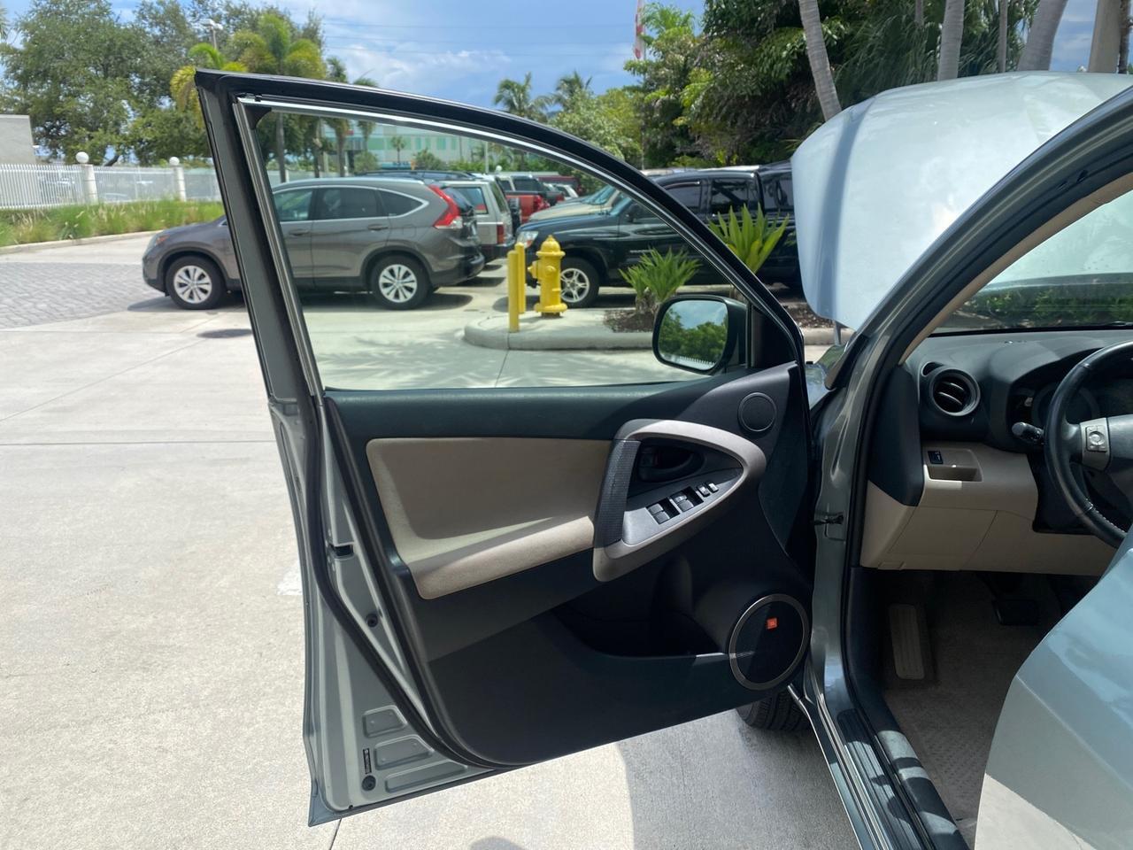 2006 Toyota RAV4 4X4Limited LOW MILES 67,531 Pompano Beach FL