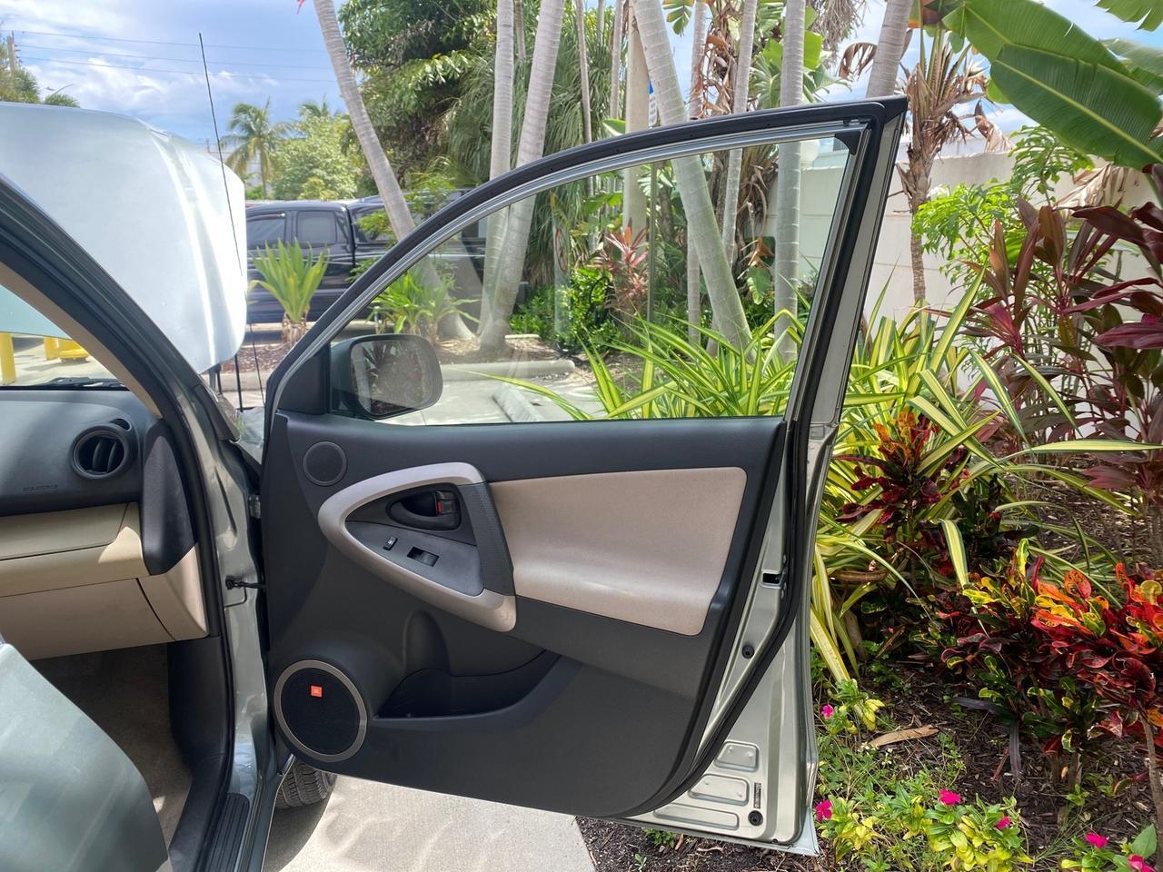 2006 Toyota RAV4 4X4Limited LOW MILES 67,531 Pompano Beach FL