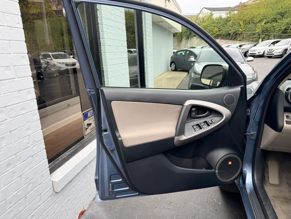 2006 Toyota RAV4 Limited Sport Utility 4D Cincinnati OH