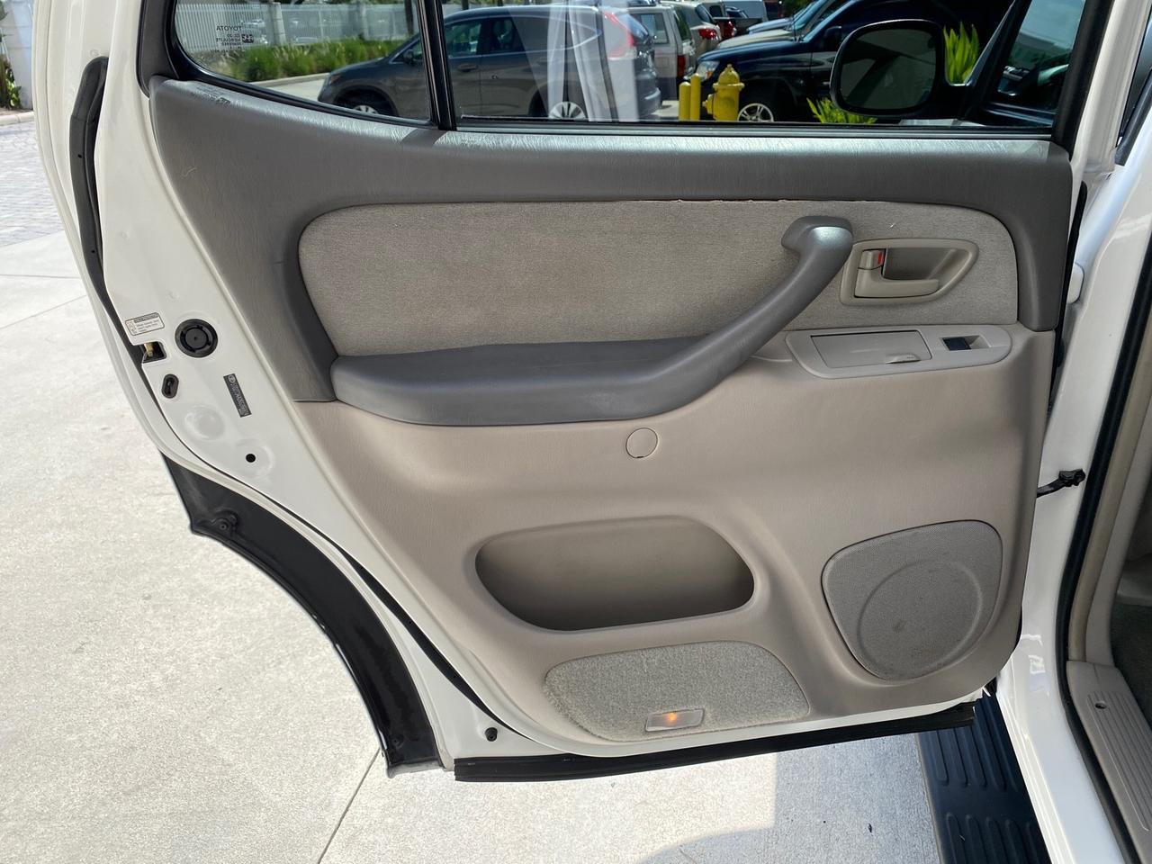 2006 Toyota Sequoia SR5 LOW MILES 84,953 4.7 v8 Pompano Beach FL