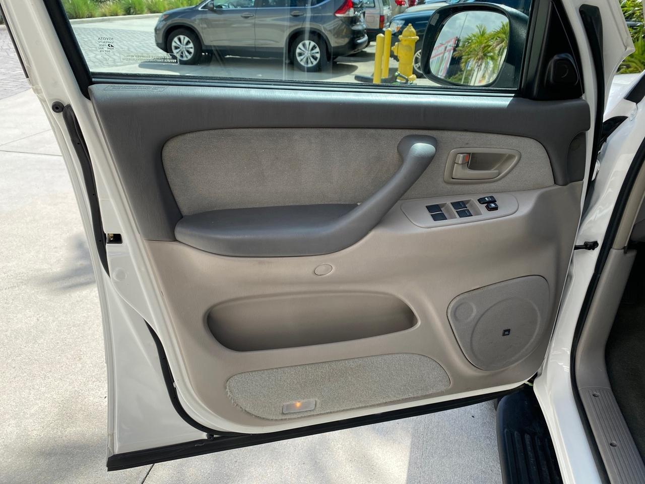 2006 Toyota Sequoia SR5 LOW MILES 84,953 4.7 v8 Pompano Beach FL