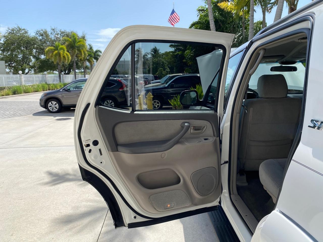 2006 Toyota Sequoia SR5 LOW MILES 84,953 4.7 v8 Pompano Beach FL