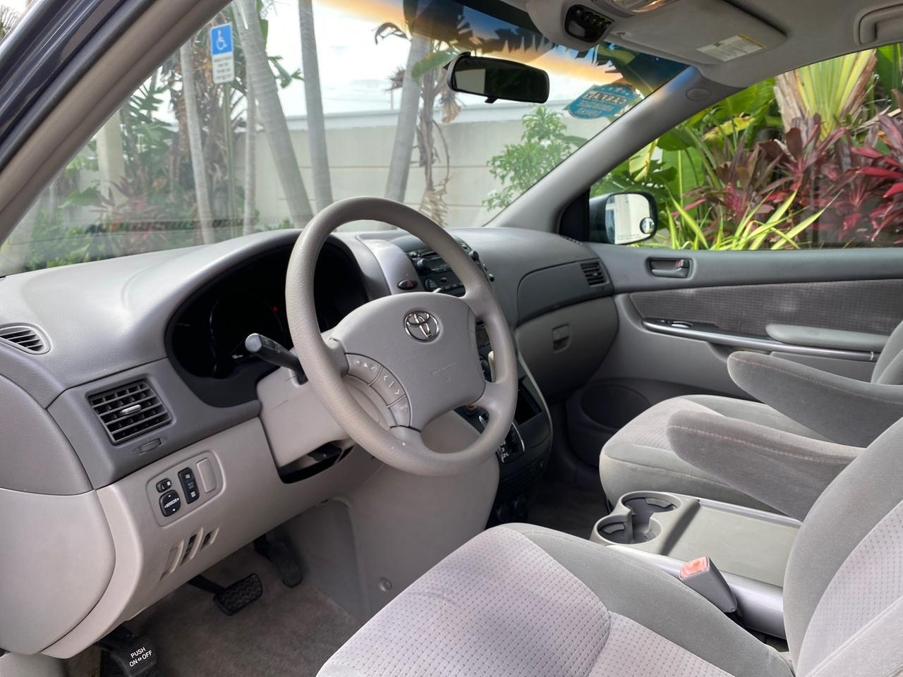 2006 Toyota Sienna CE VAN LOW MILES 57,411 Pompano Beach FL