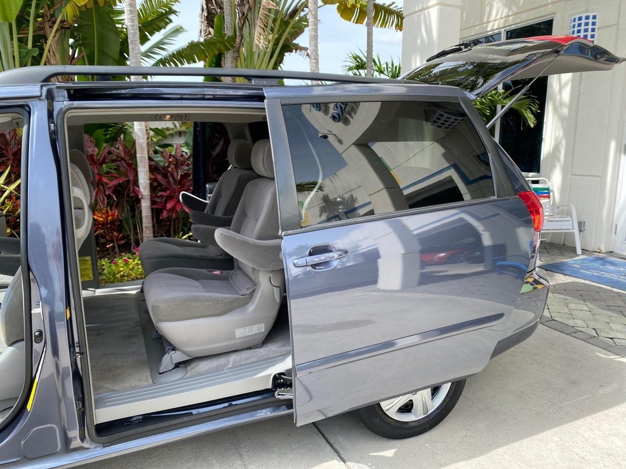 2006 Toyota Sienna CE VAN LOW MILES 57,411 Pompano Beach FL