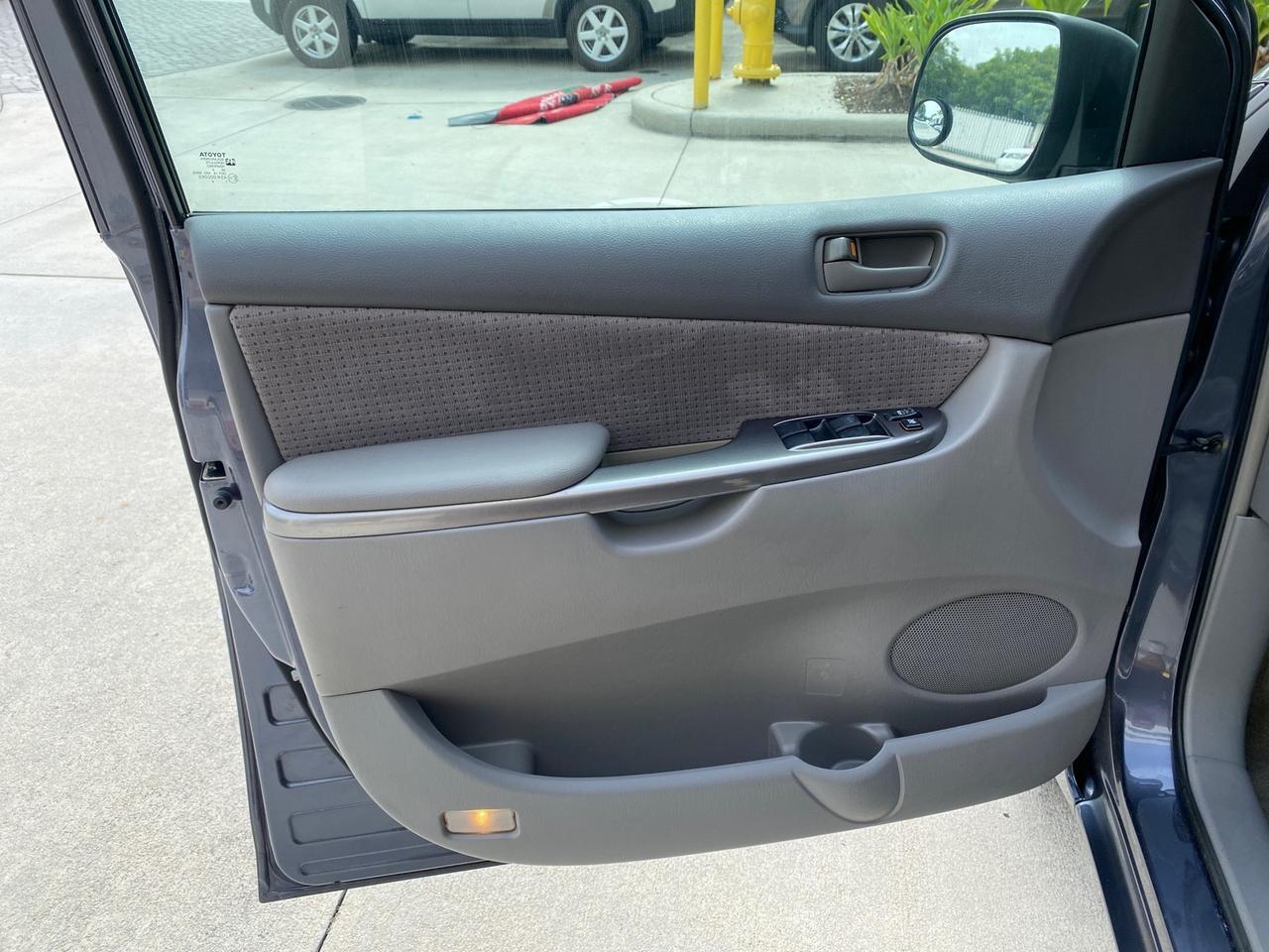 2006 Toyota Sienna CE VAN LOW MILES 57,411 Pompano Beach FL