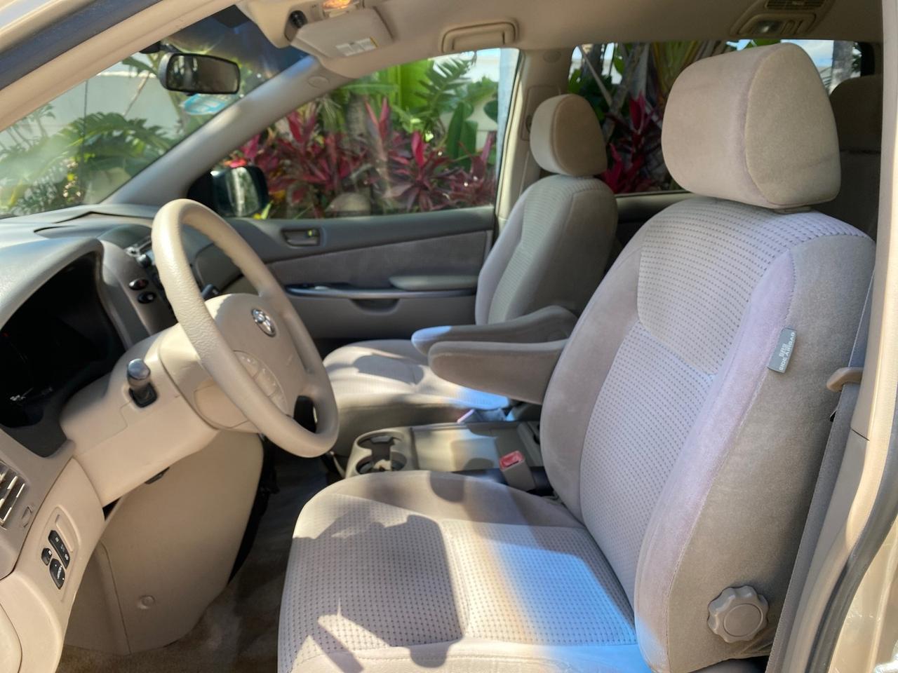 2006 Toyota Sienna VAN LE LOW MILES 78,653 Pompano Beach FL