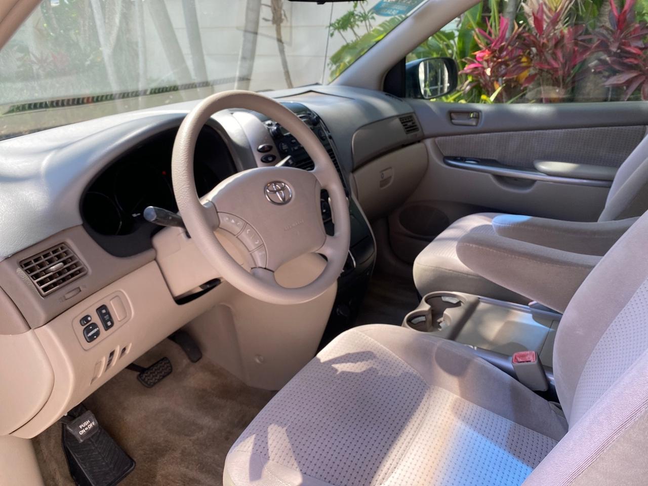 2006 Toyota Sienna VAN LE LOW MILES 78,653 Pompano Beach FL