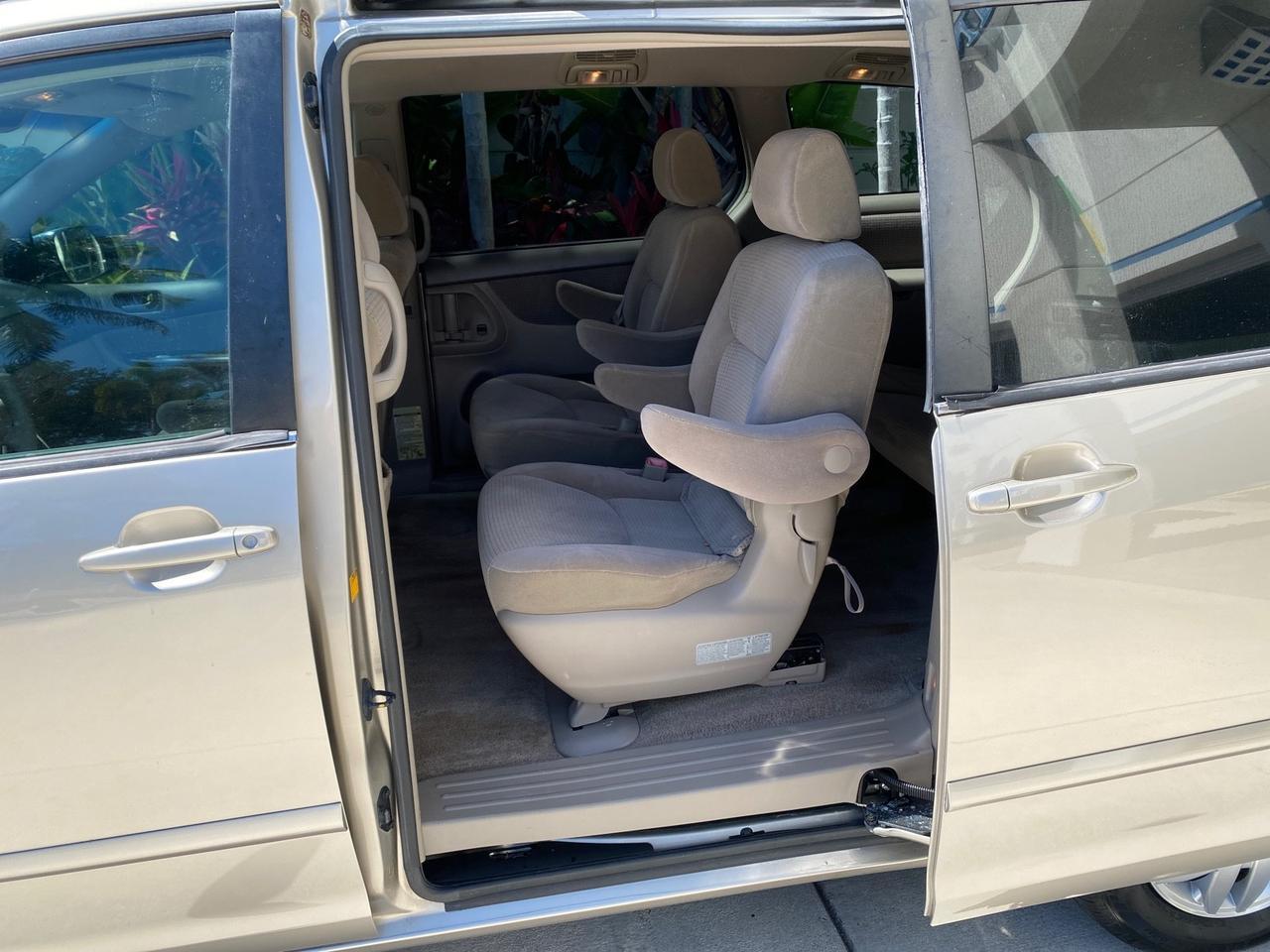 2006 Toyota Sienna VAN LE LOW MILES 78,653 Pompano Beach FL