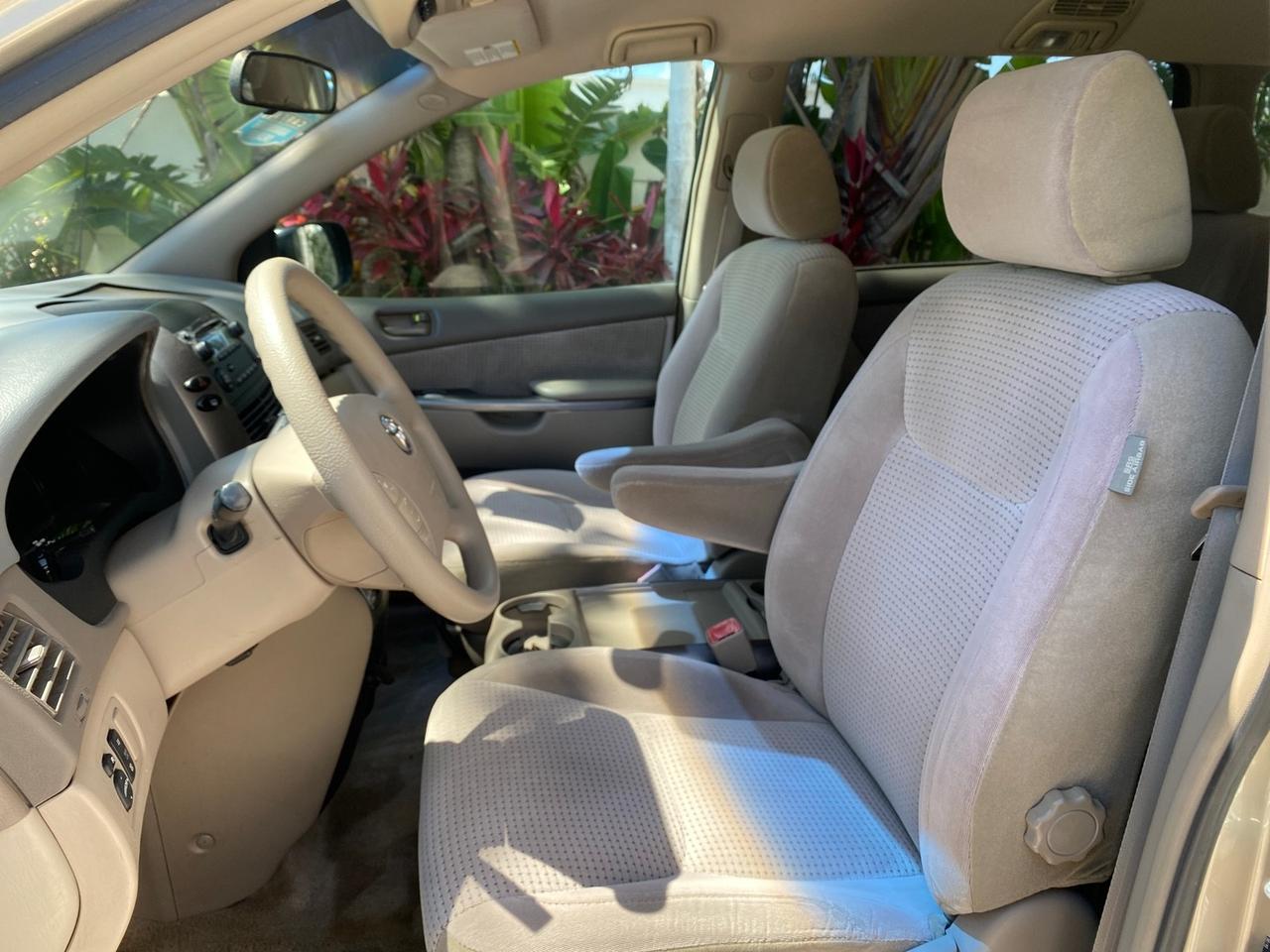 2006 Toyota Sienna VAN LE LOW MILES 78,653 Pompano Beach FL