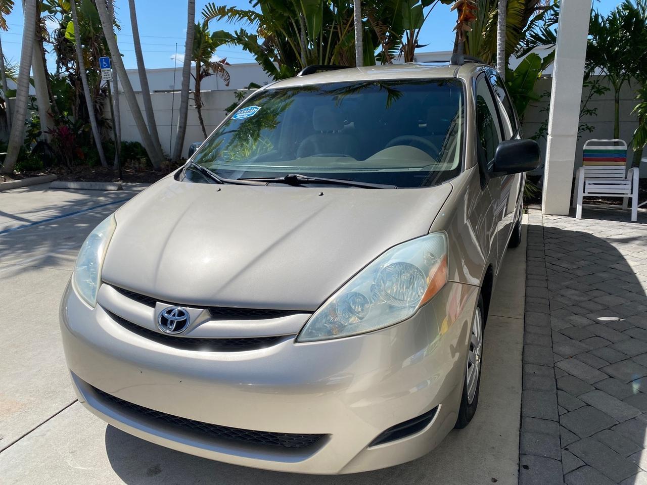 2006 Toyota Sienna VAN LE LOW MILES 78,653 Pompano Beach FL