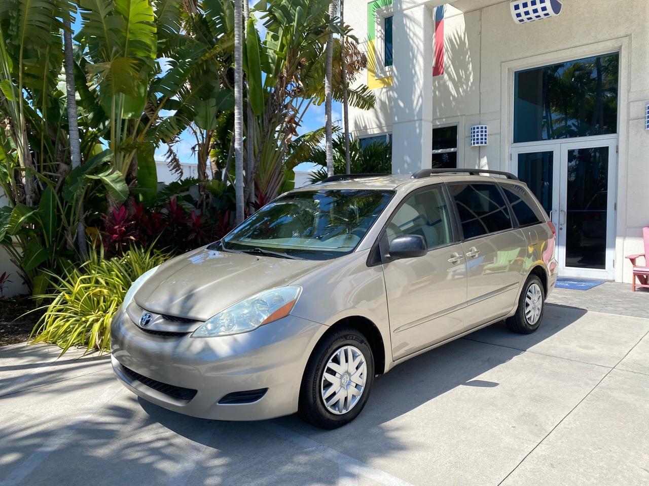 2006 Toyota Sienna VAN LE LOW MILES 78,653 Pompano Beach FL