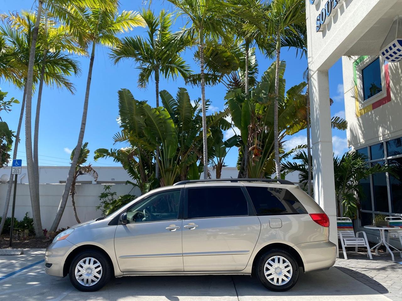 2006 Toyota Sienna VAN LE LOW MILES 78,653 Pompano Beach FL