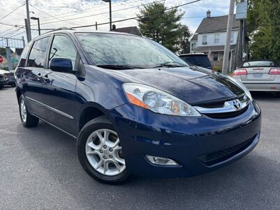 Toyota Sienna XLE Limited 2006