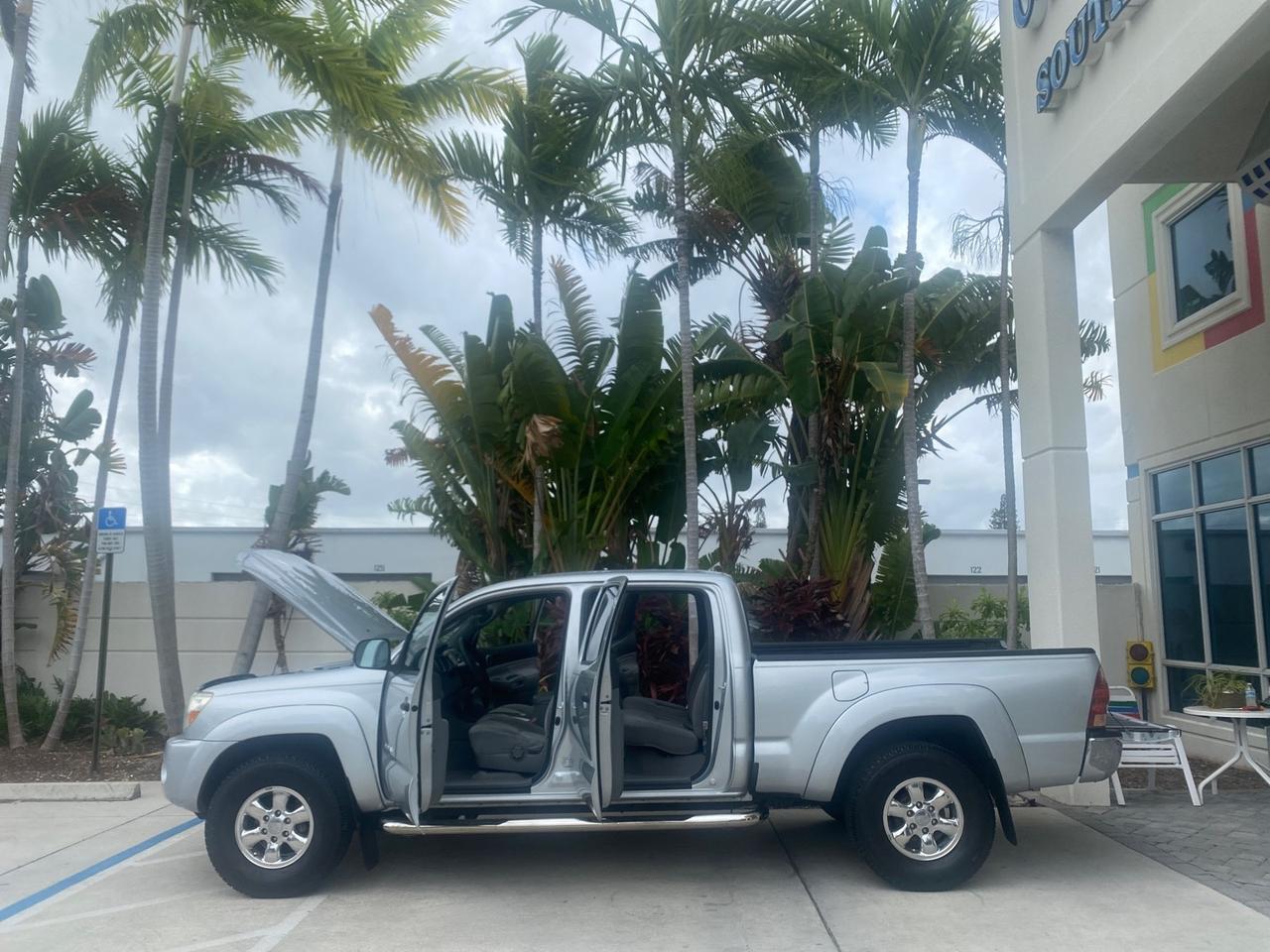 2006 Toyota Tacoma 1 OWNER 4WD CREW CAB Pompano Beach FL