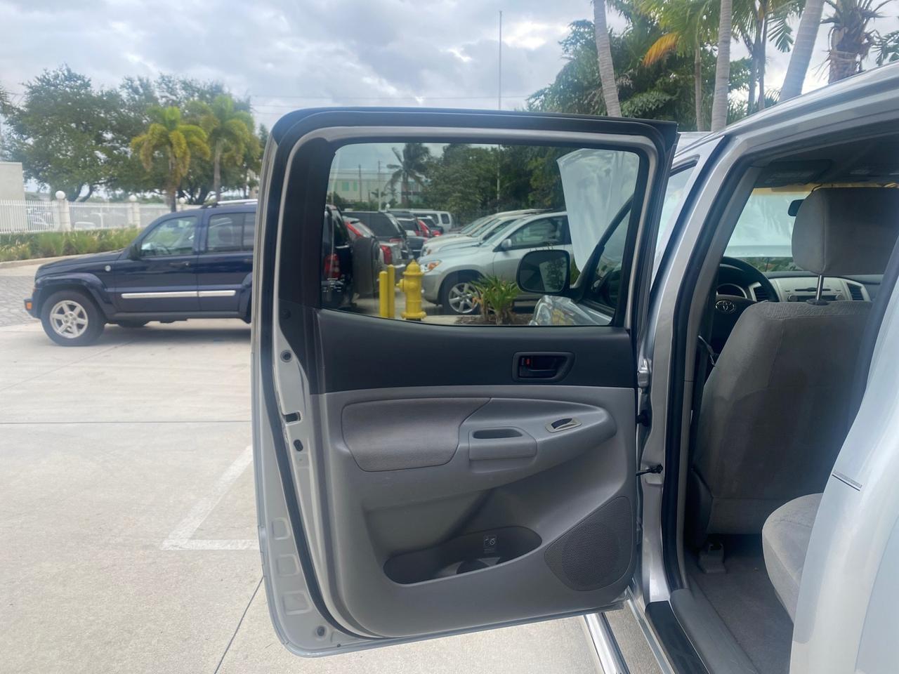 2006 Toyota Tacoma 1 OWNER 4WD CREW CAB Pompano Beach FL