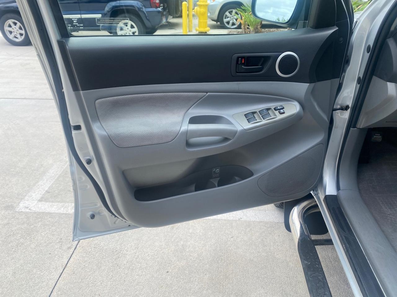 2006 Toyota Tacoma 1 OWNER 4WD CREW CAB Pompano Beach FL