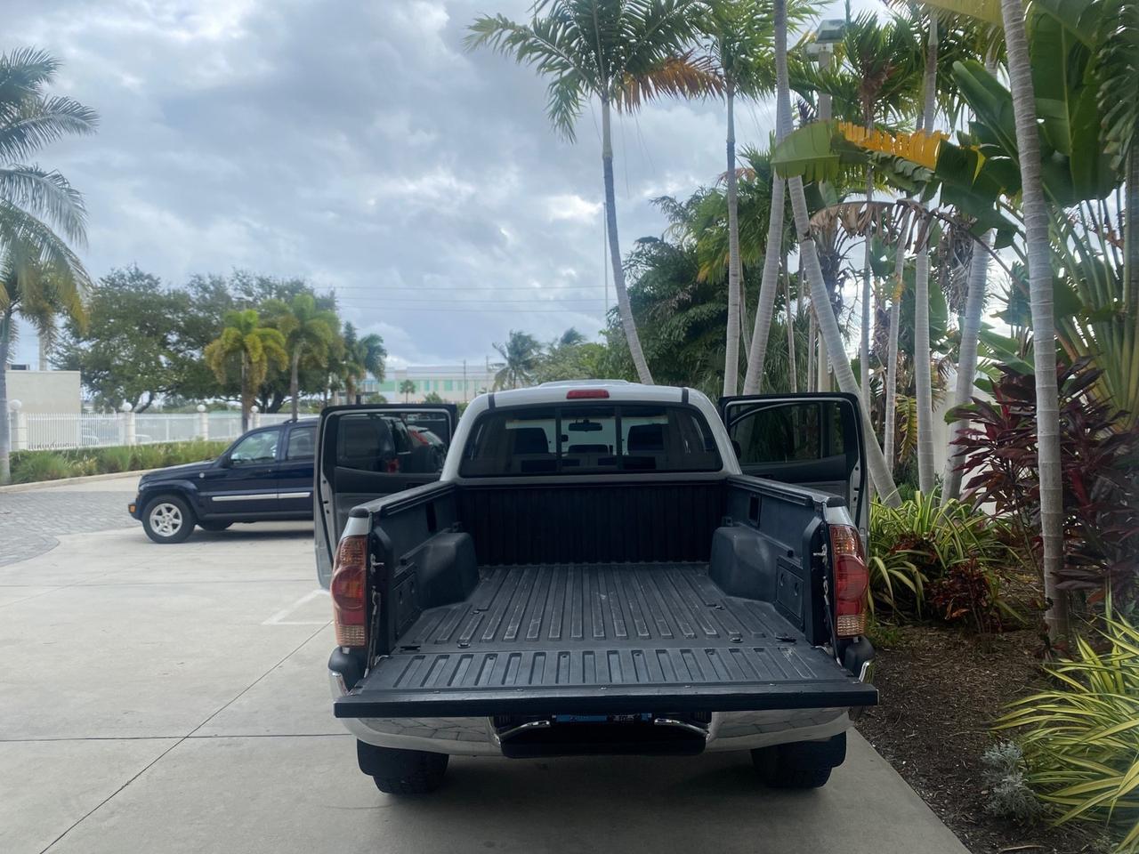 2006 Toyota Tacoma 1 OWNER 4WD CREW CAB Pompano Beach FL