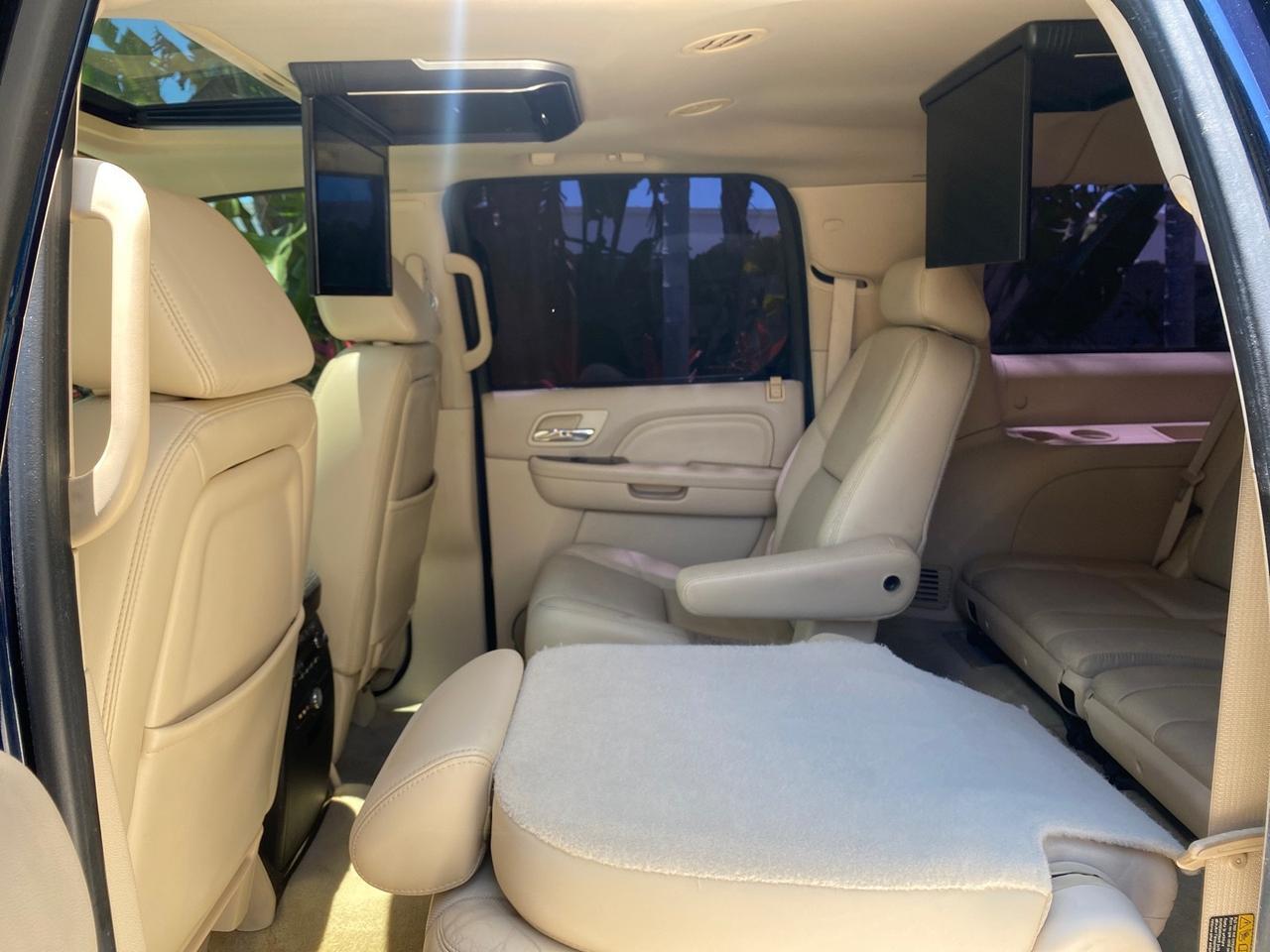 2007 Cadillac Escalade ESV SUNROOF AWD LOW MILES 47,118 Pompano Beach FL