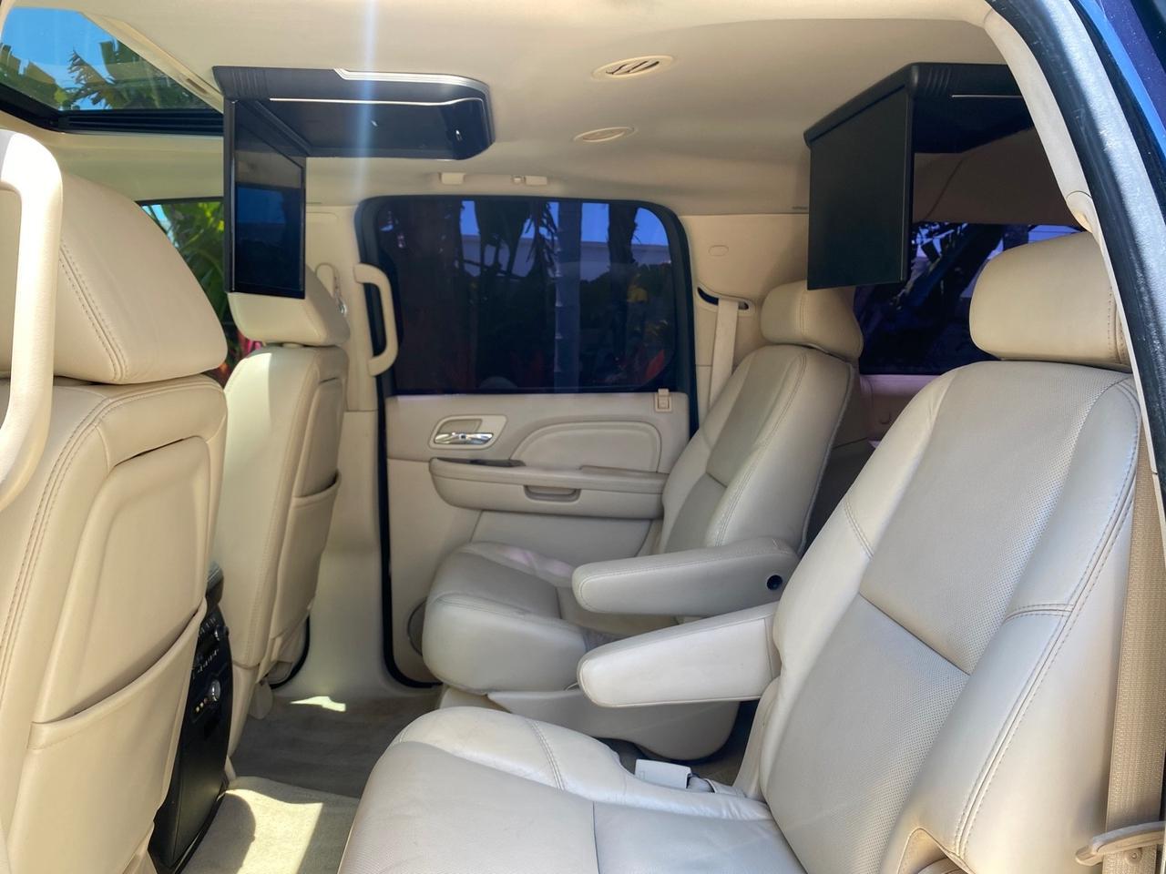 2007 Cadillac Escalade ESV SUNROOF AWD LOW MILES 47,118 Pompano Beach FL