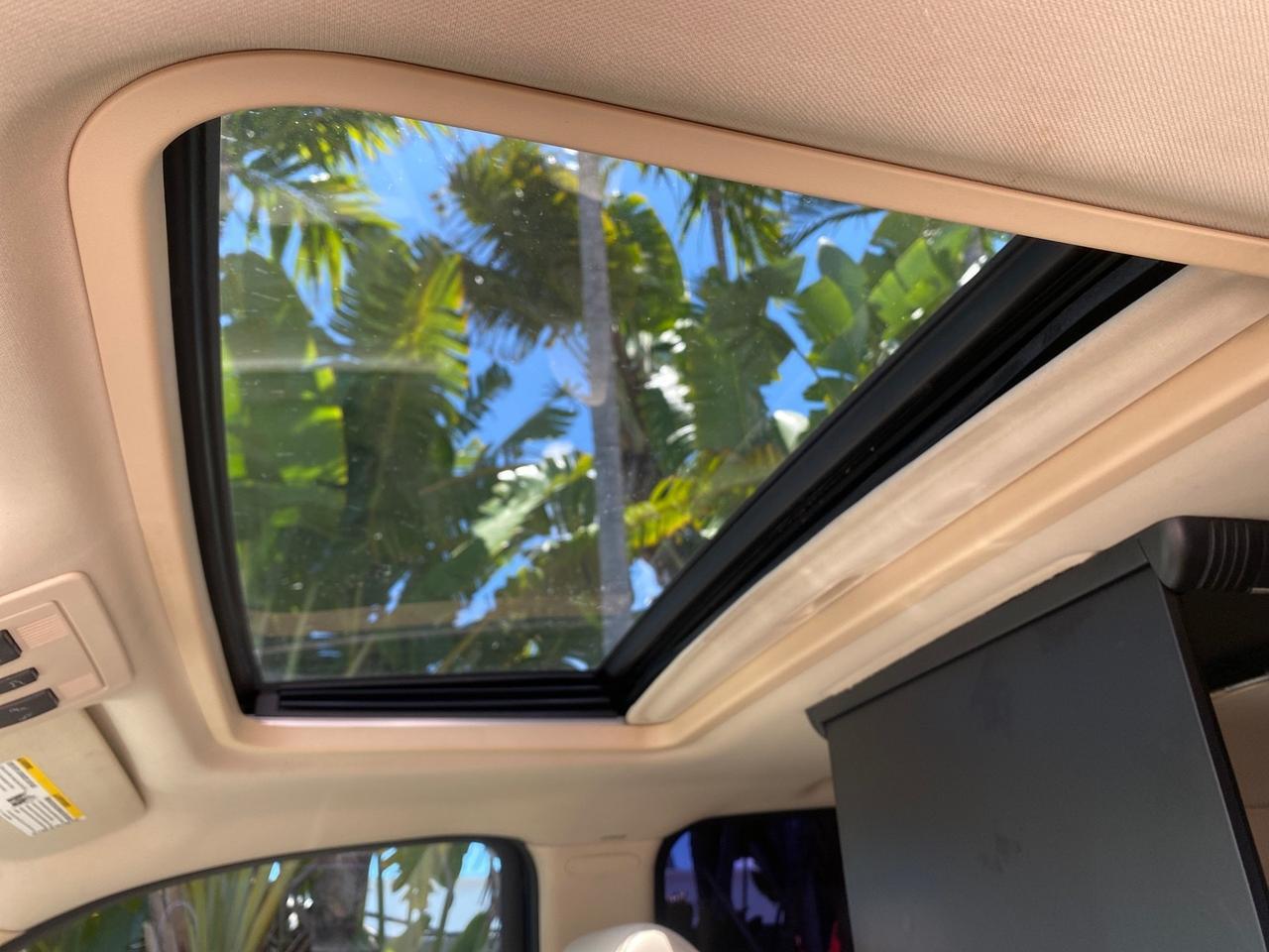 2007 Cadillac Escalade ESV SUNROOF AWD LOW MILES 47,118 Pompano Beach FL