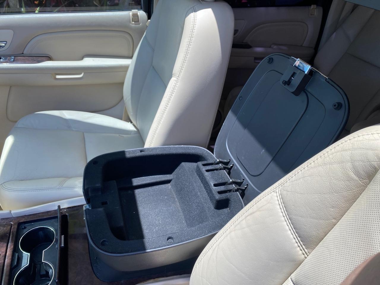 2007 Cadillac Escalade ESV SUNROOF AWD LOW MILES 47,118 Pompano Beach FL